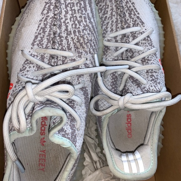 Yeezy Boost 350 V2 ‘Blue Tint’ - Picture 3 of 5